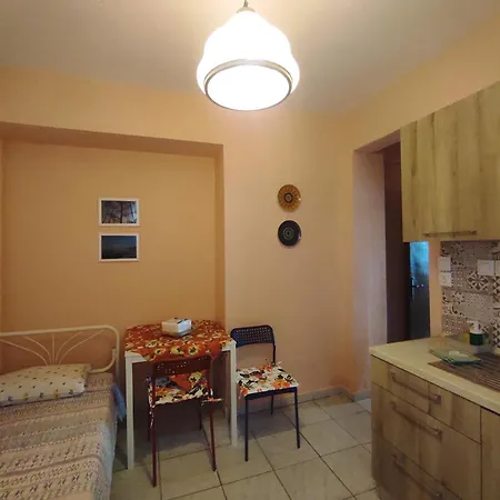 Niki's House 1 Apartment Agía Triás