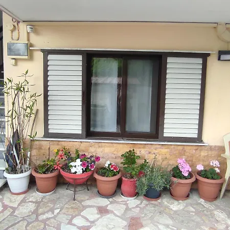 Niki's House 1 Apartment *